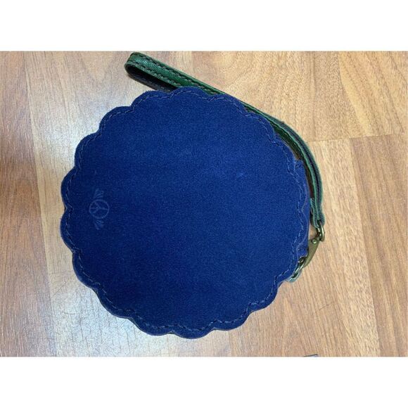 Lucky Brand Womens Green Round Love Suede Wristlet Wallet - Picture 7 of 9